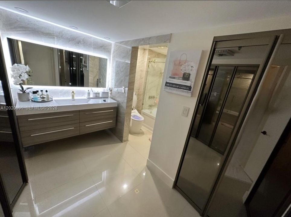En Venta: $489,000 (2 camas, 2 baños, 1130 Pies cuadrados)