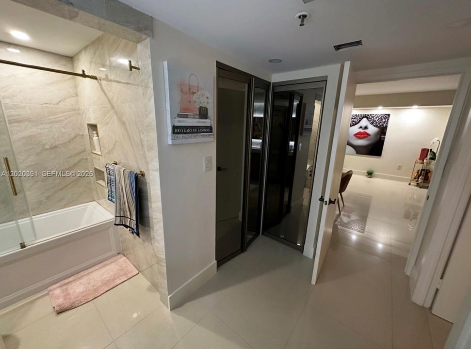 En Venta: $489,000 (2 camas, 2 baños, 1130 Pies cuadrados)