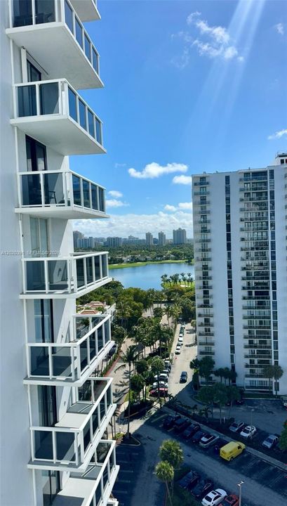 En Venta: $489,000 (2 camas, 2 baños, 1130 Pies cuadrados)