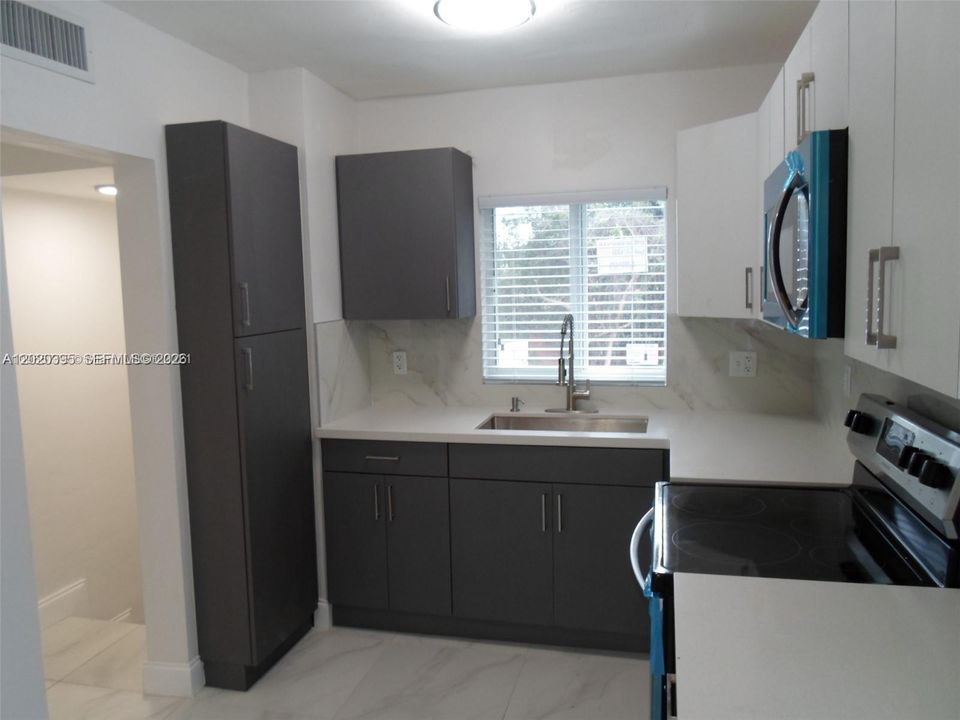 В аренду: $7,500 (5 спален, 4 ванн, 0 Квадратных фут)