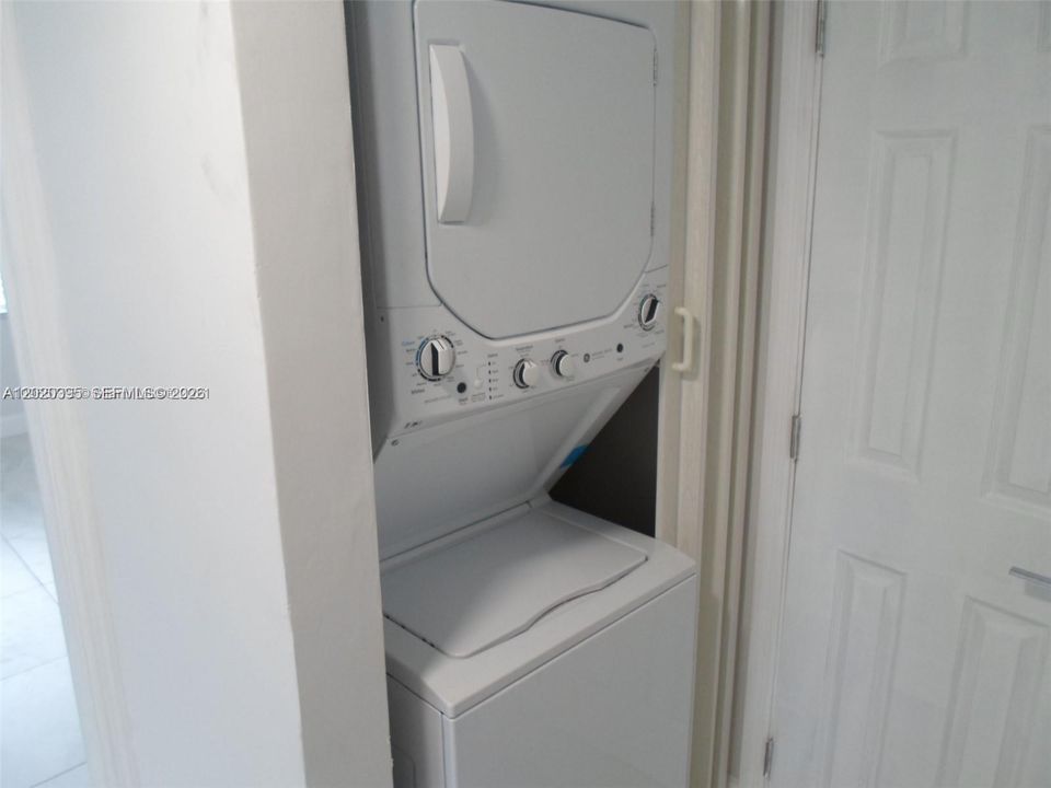 В аренду: $7,500 (5 спален, 4 ванн, 0 Квадратных фут)