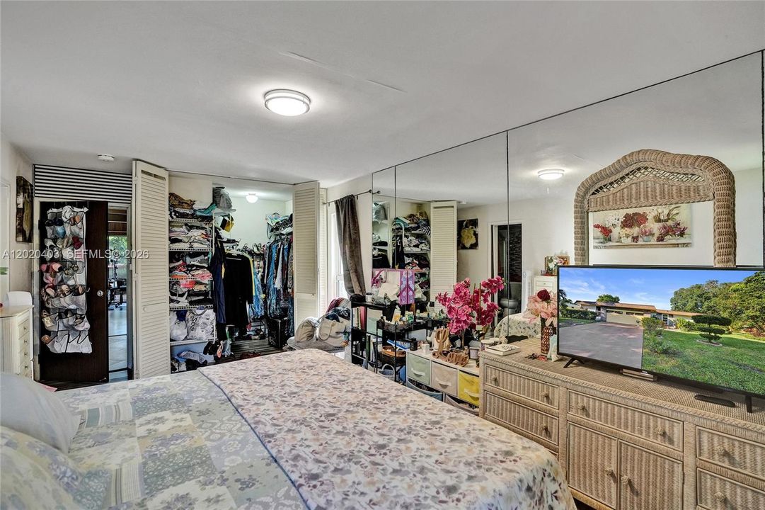 На продажу: $499,900 (2 спален, 2 ванн, 1716 Квадратных фут)