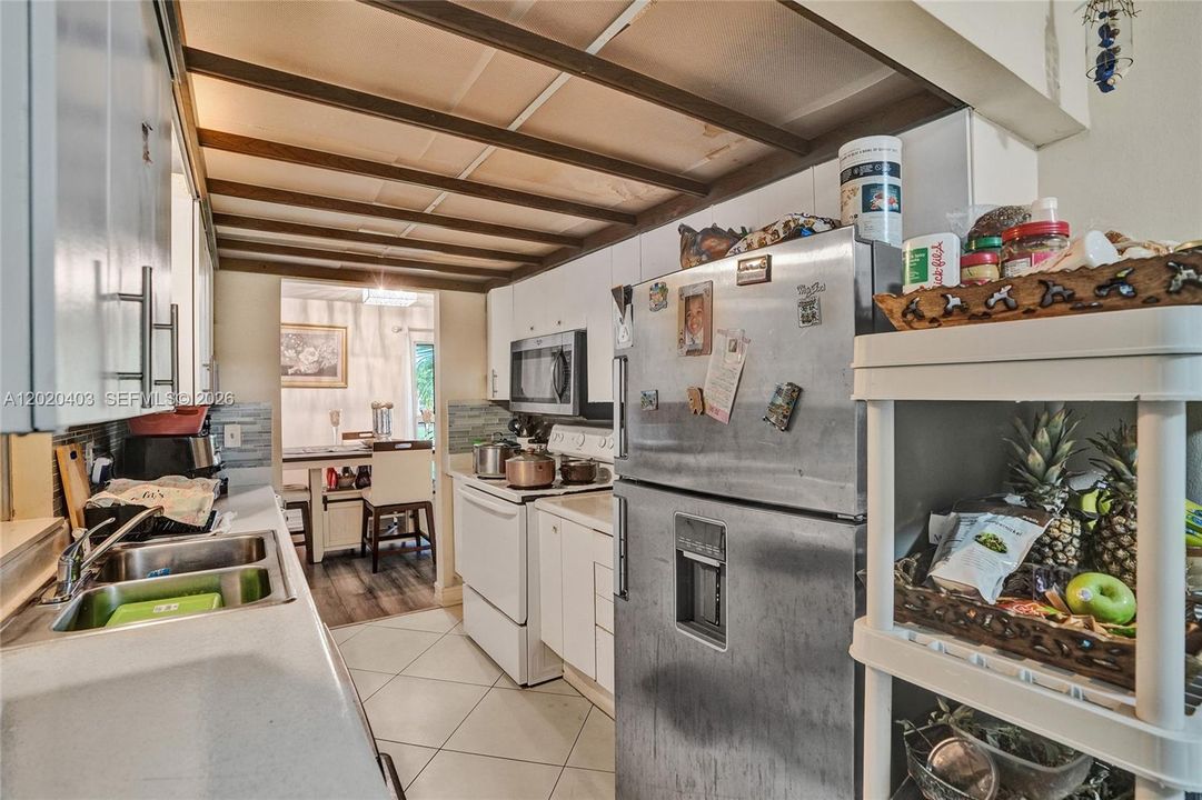На продажу: $499,900 (2 спален, 2 ванн, 1716 Квадратных фут)