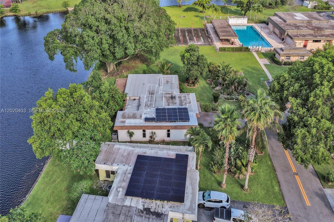 На продажу: $499,900 (2 спален, 2 ванн, 1716 Квадратных фут)