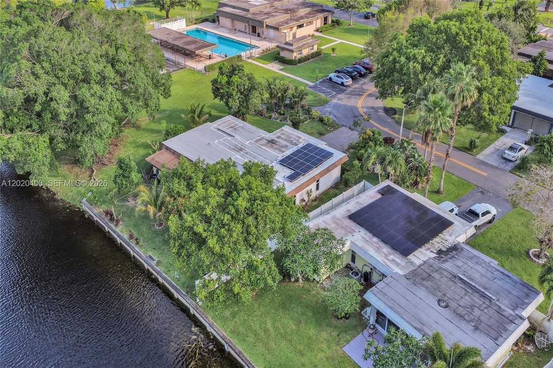 На продажу: $499,900 (2 спален, 2 ванн, 1716 Квадратных фут)