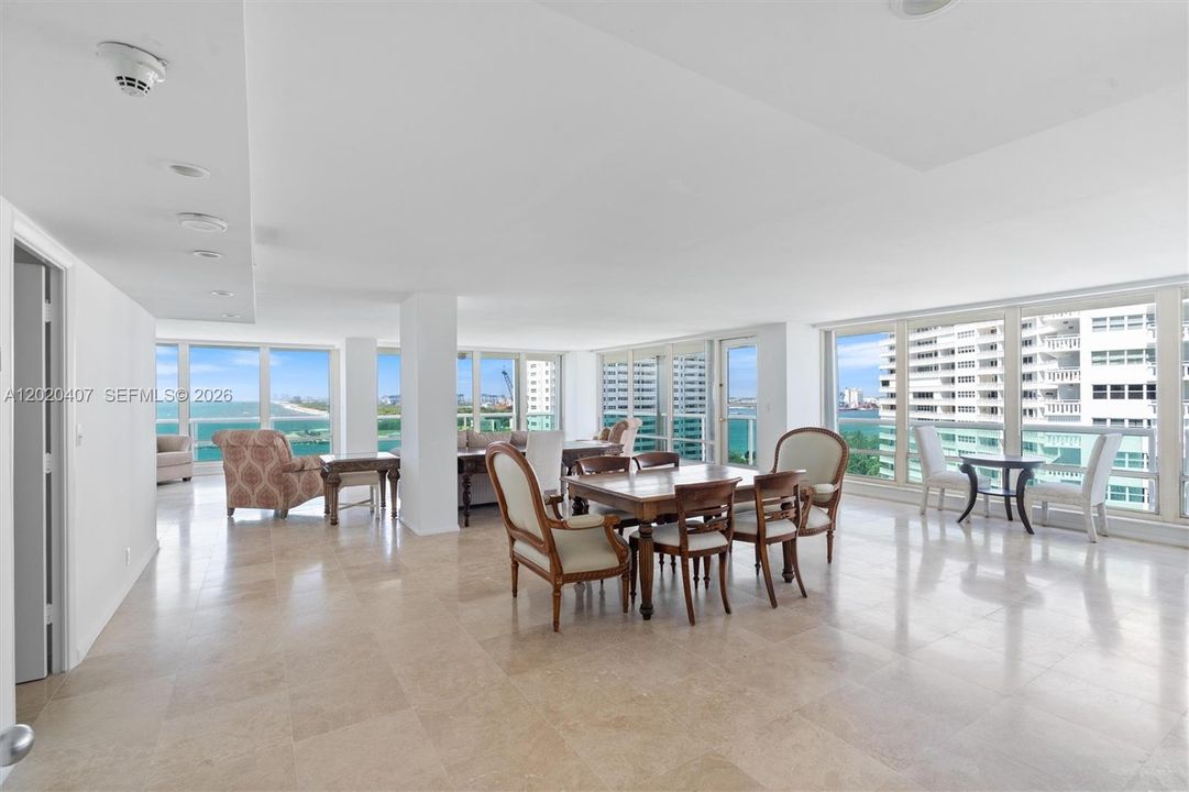 For Rent: $5,500 (1 beds, 2 baths, 1879 Square Feet)