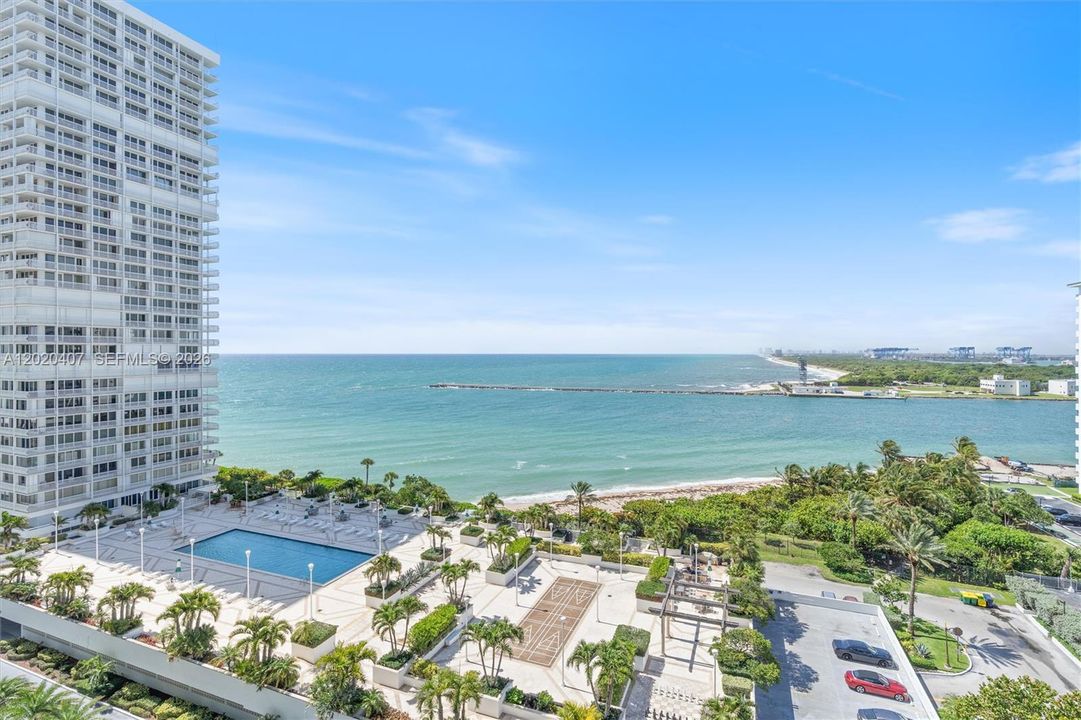 For Rent: $5,500 (1 beds, 2 baths, 1879 Square Feet)