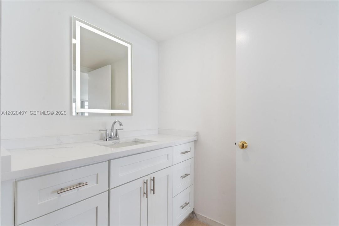 For Rent: $5,500 (1 beds, 2 baths, 1879 Square Feet)