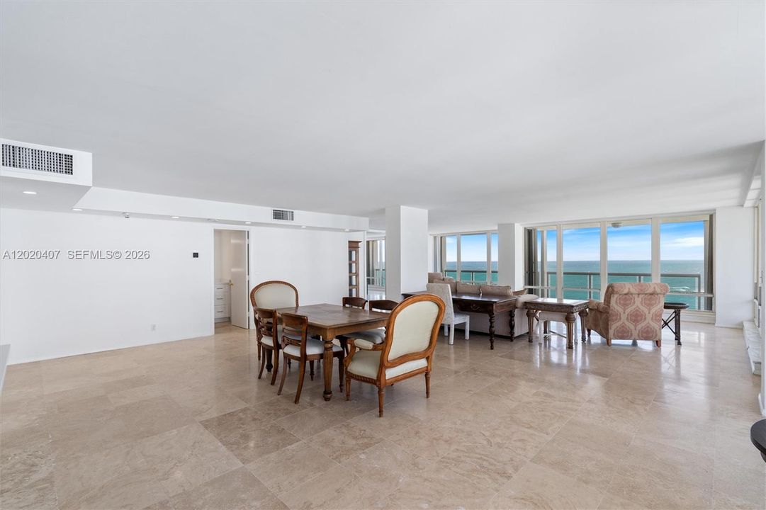 For Rent: $5,500 (1 beds, 2 baths, 1879 Square Feet)
