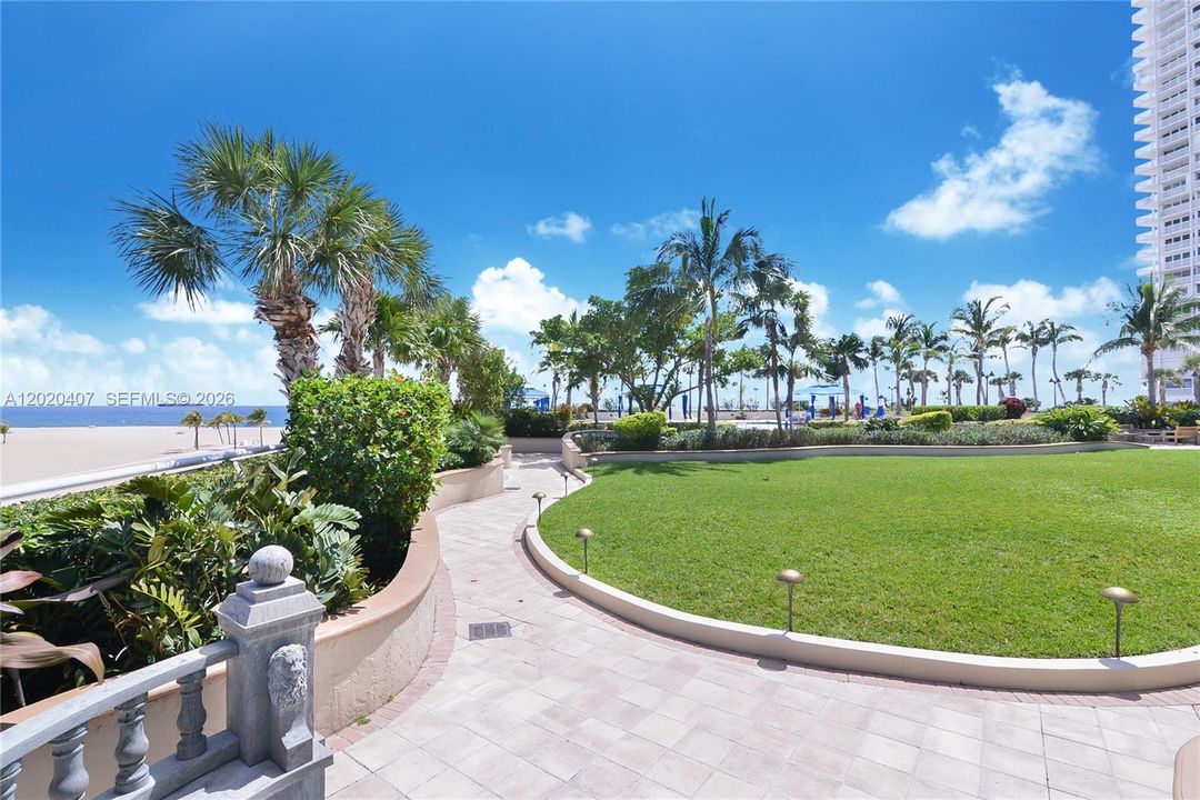 For Rent: $5,500 (1 beds, 2 baths, 1879 Square Feet)