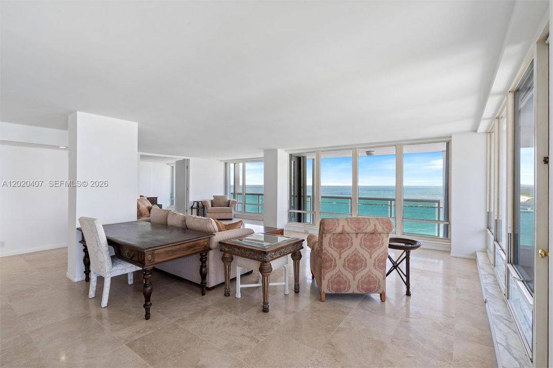 For Rent: $5,500 (1 beds, 2 baths, 1879 Square Feet)