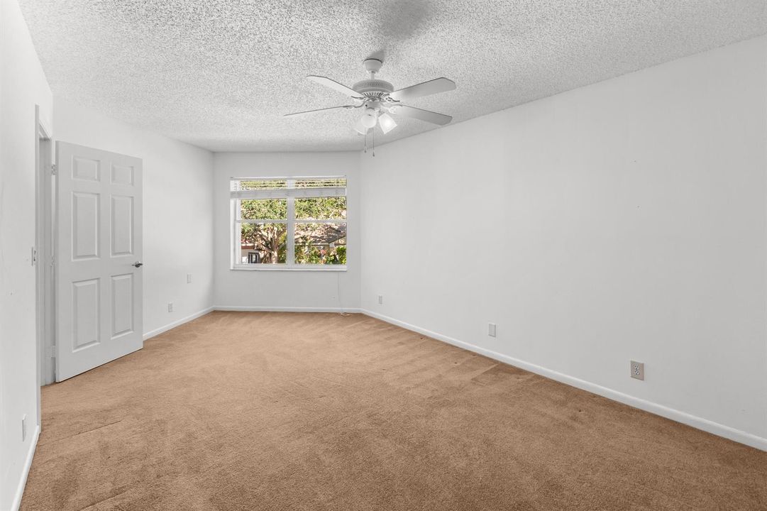Guest bedroom 1