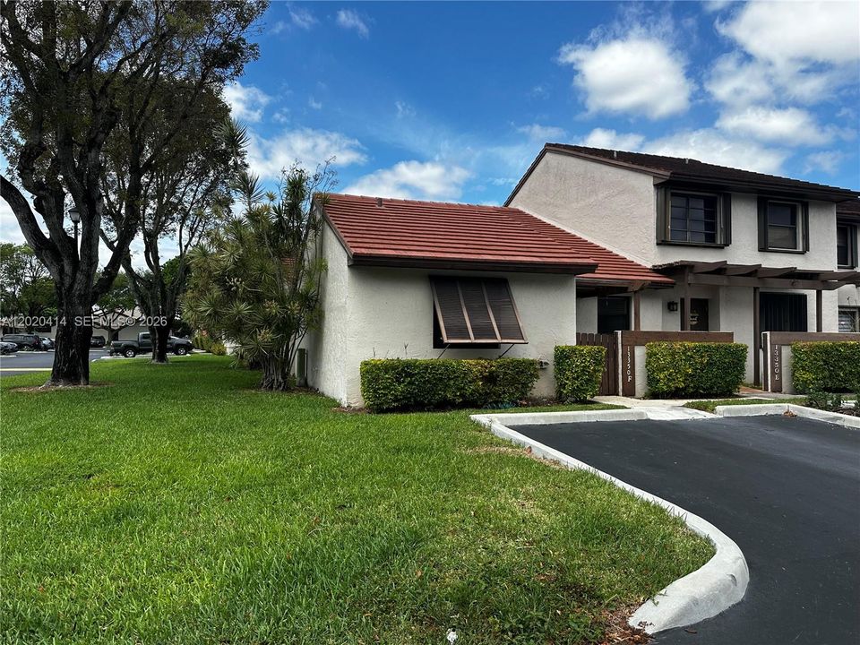 Active With Contract: $3,050 (3 beds, 2 baths, 1446 Square Feet)
