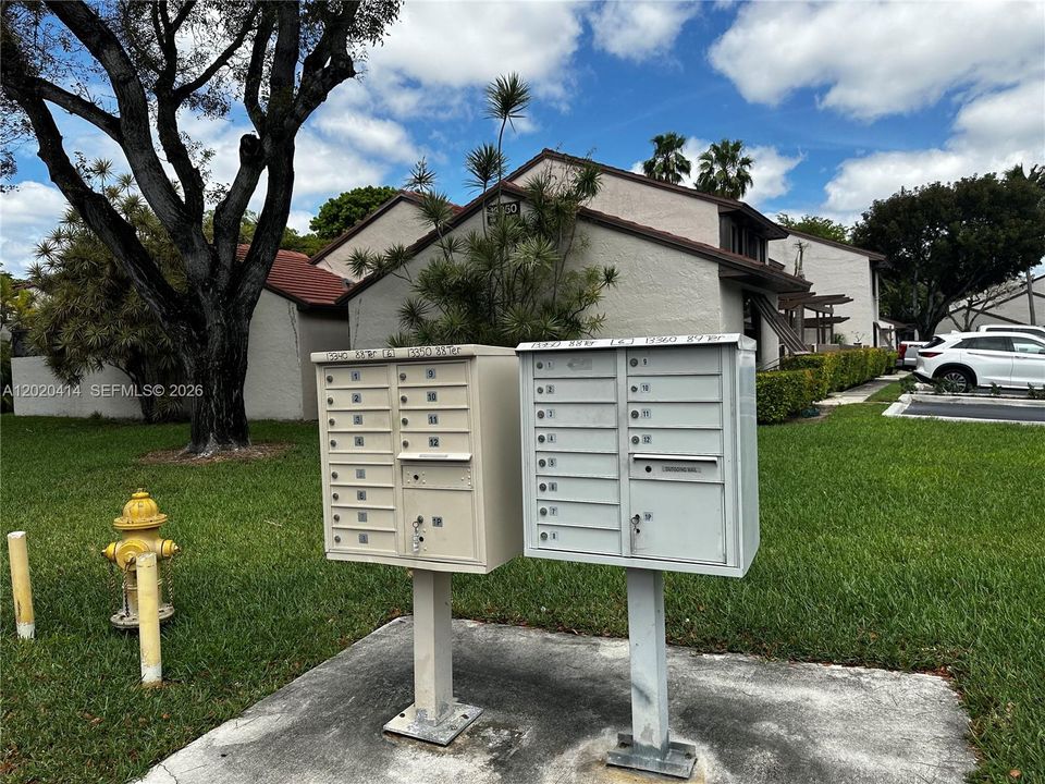 Active With Contract: $3,050 (3 beds, 2 baths, 1446 Square Feet)