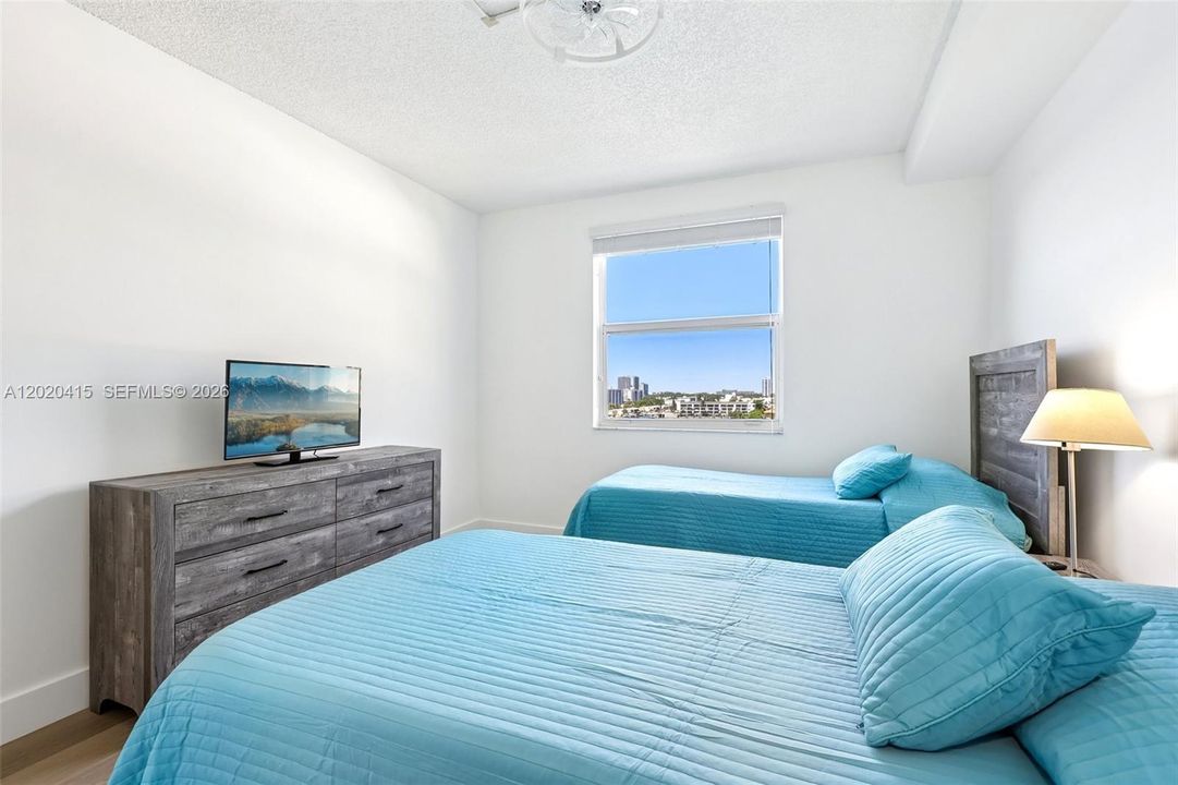For Sale: $610,000 (2 beds, 2 baths, 1116 Square Feet)