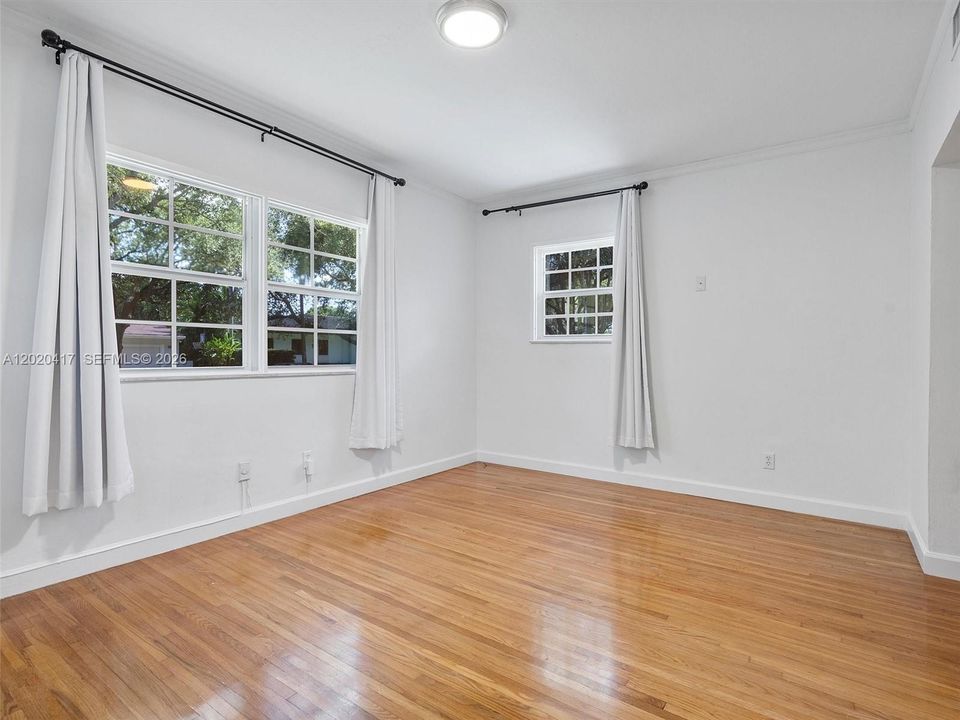 En Renta: $7,500 (3 camas, 2 baños, 2058 Pies cuadrados)