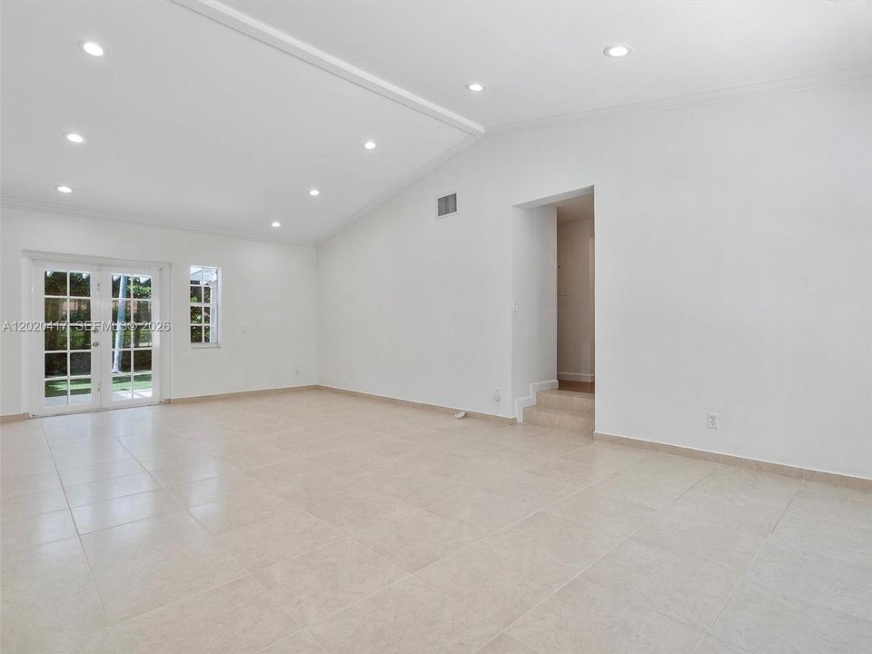 En Renta: $7,500 (3 camas, 2 baños, 2058 Pies cuadrados)
