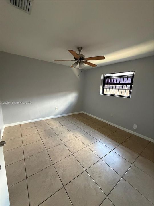 For Rent: $2,300 (2 beds, 1 baths, 3618 Square Feet)