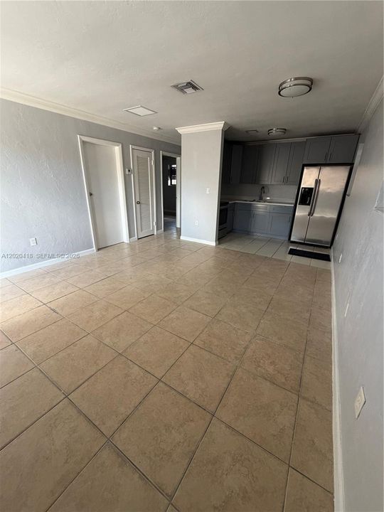 For Rent: $2,300 (2 beds, 1 baths, 3618 Square Feet)