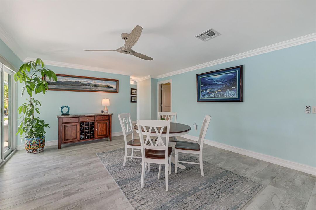 1030 NE 27th Way-13
