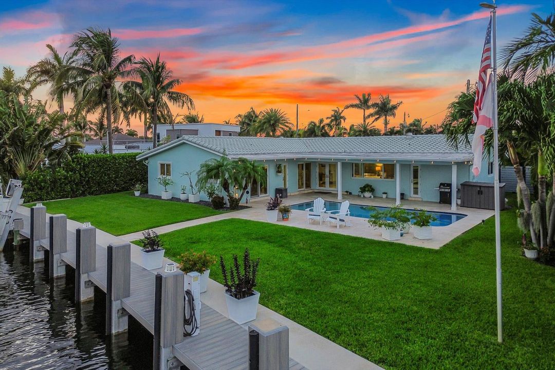 1030 NE 27th Way- 34-twilight
