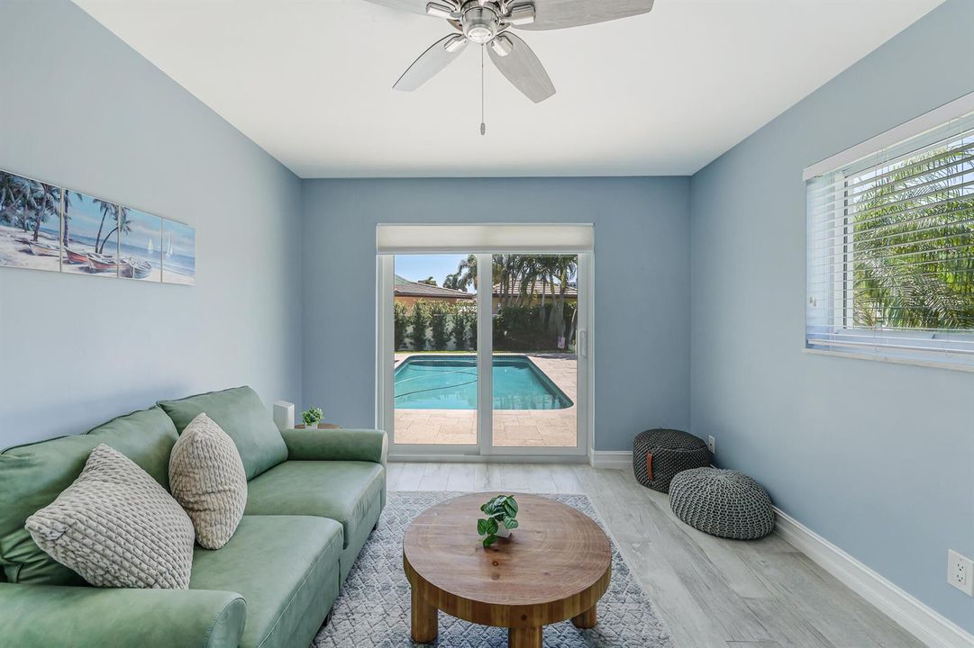 1030 NE 27th Way-31