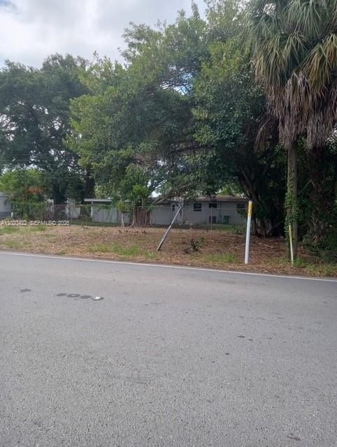 For Sale: $80,000 (3,157 sqft)