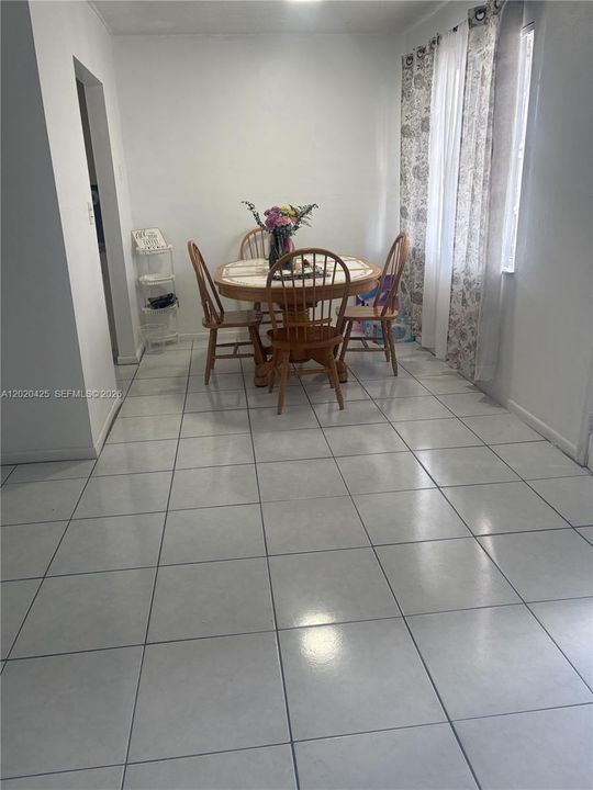 En Venta: $230,000 (2 camas, 1 baños, 760 Pies cuadrados)