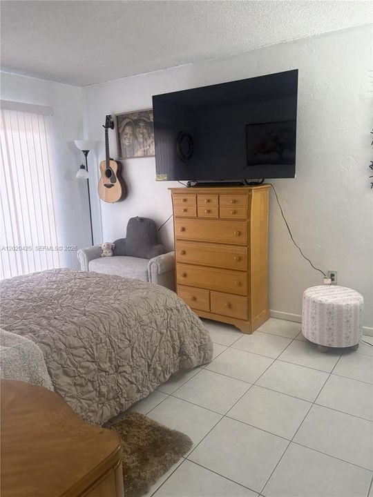 En Venta: $230,000 (2 camas, 1 baños, 760 Pies cuadrados)