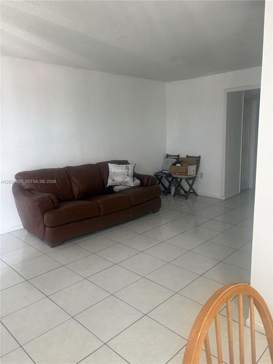 En Venta: $230,000 (2 camas, 1 baños, 760 Pies cuadrados)