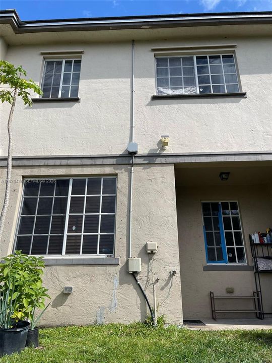 En Renta: $2,400 (3 camas, 3 baños, 1394 Pies cuadrados)