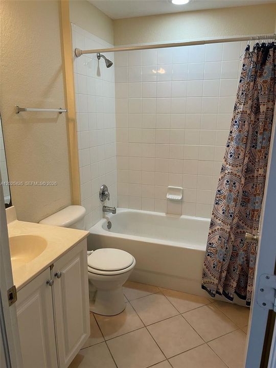 En Renta: $2,400 (3 camas, 3 baños, 1394 Pies cuadrados)