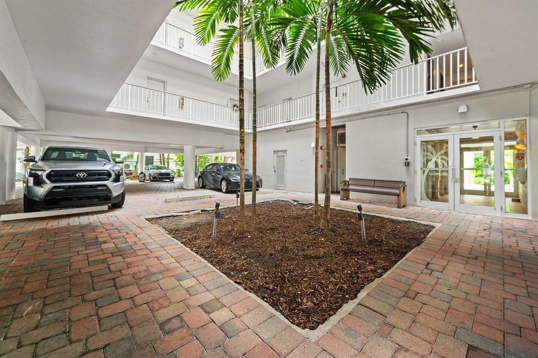 5-web-or-mls-1770-e-las-olas-blvd-404