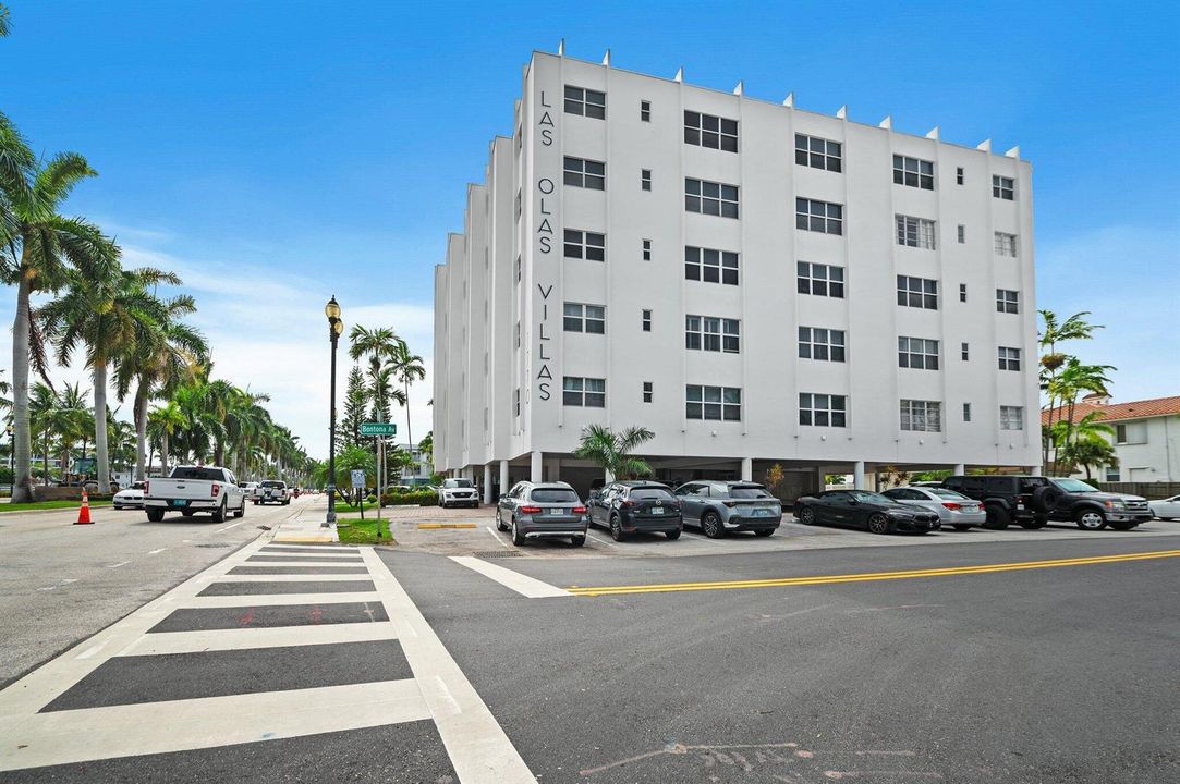 28-web-or-mls-1770-e-las-olas-blvd-404