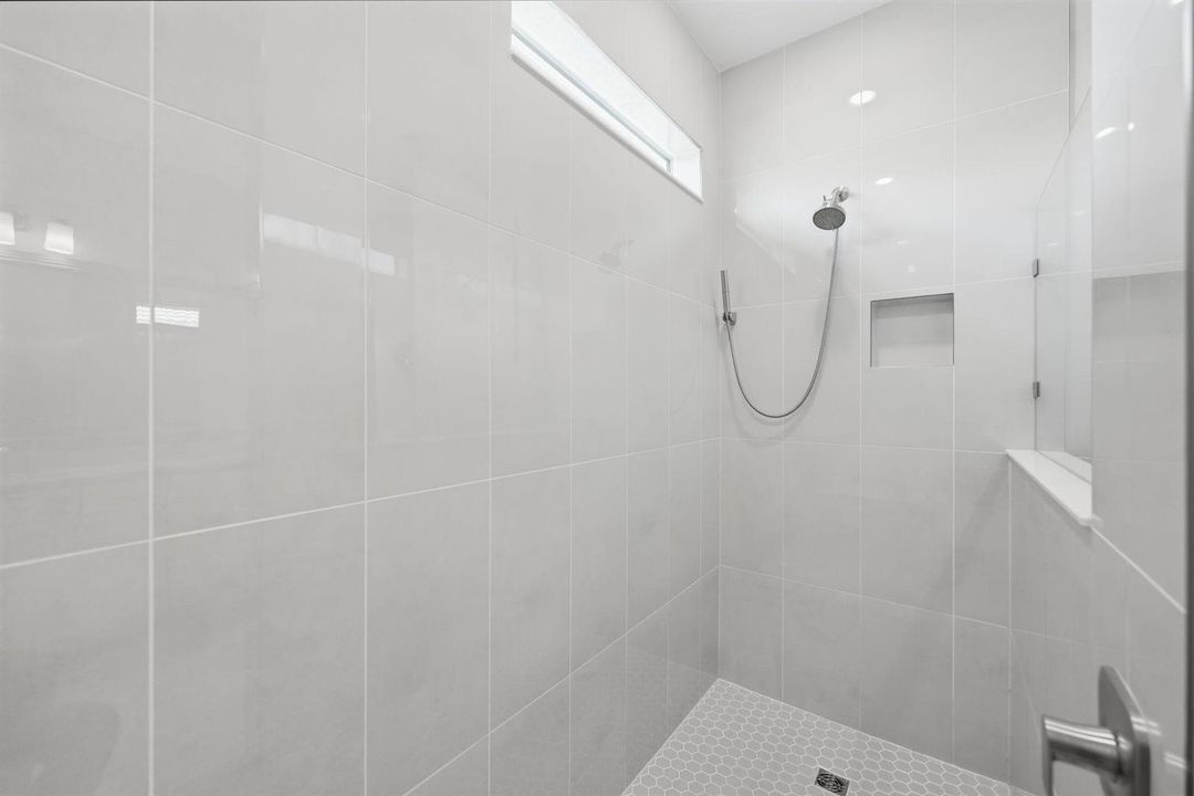 33-web-or-mls-12261-sw-sand-dollar-way