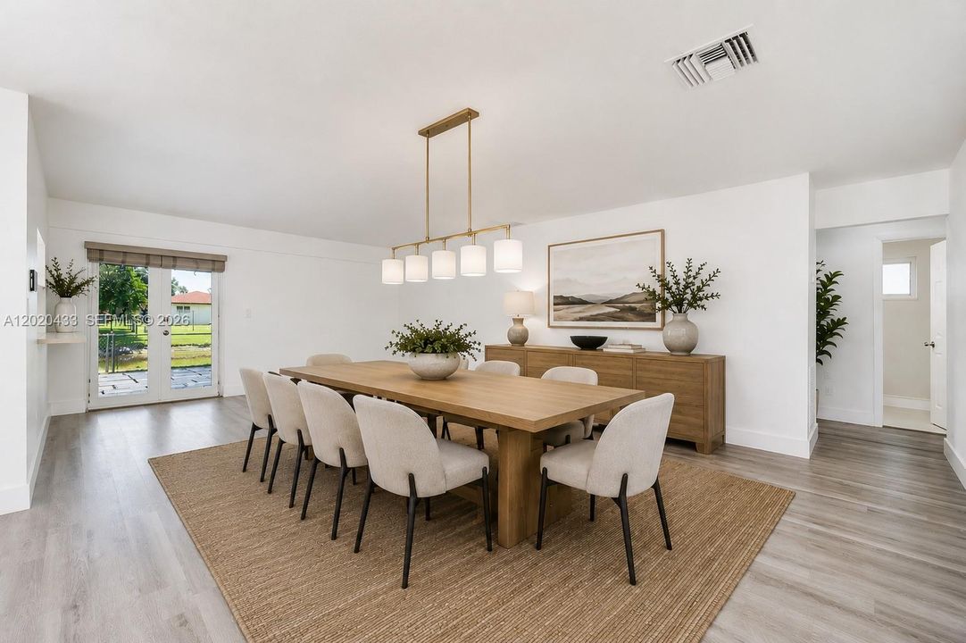For Sale: $470,000 (3 beds, 2 baths, 1439 Square Feet)