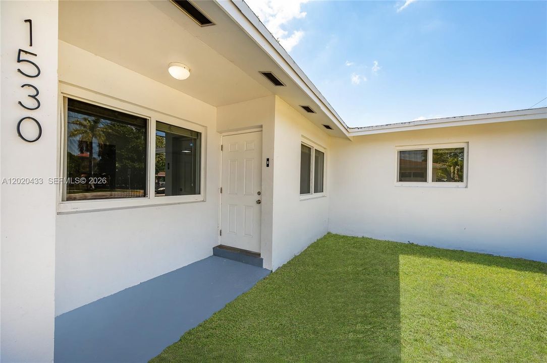 For Sale: $470,000 (3 beds, 2 baths, 1439 Square Feet)
