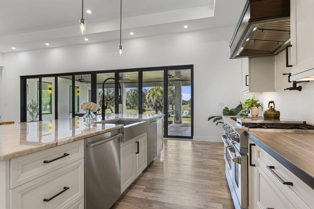 14-web-or-mls-0V8A3255Topaz