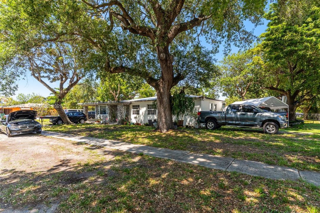 En Venta: $630,000 (3 camas, 1 baños, 1321 Pies cuadrados)