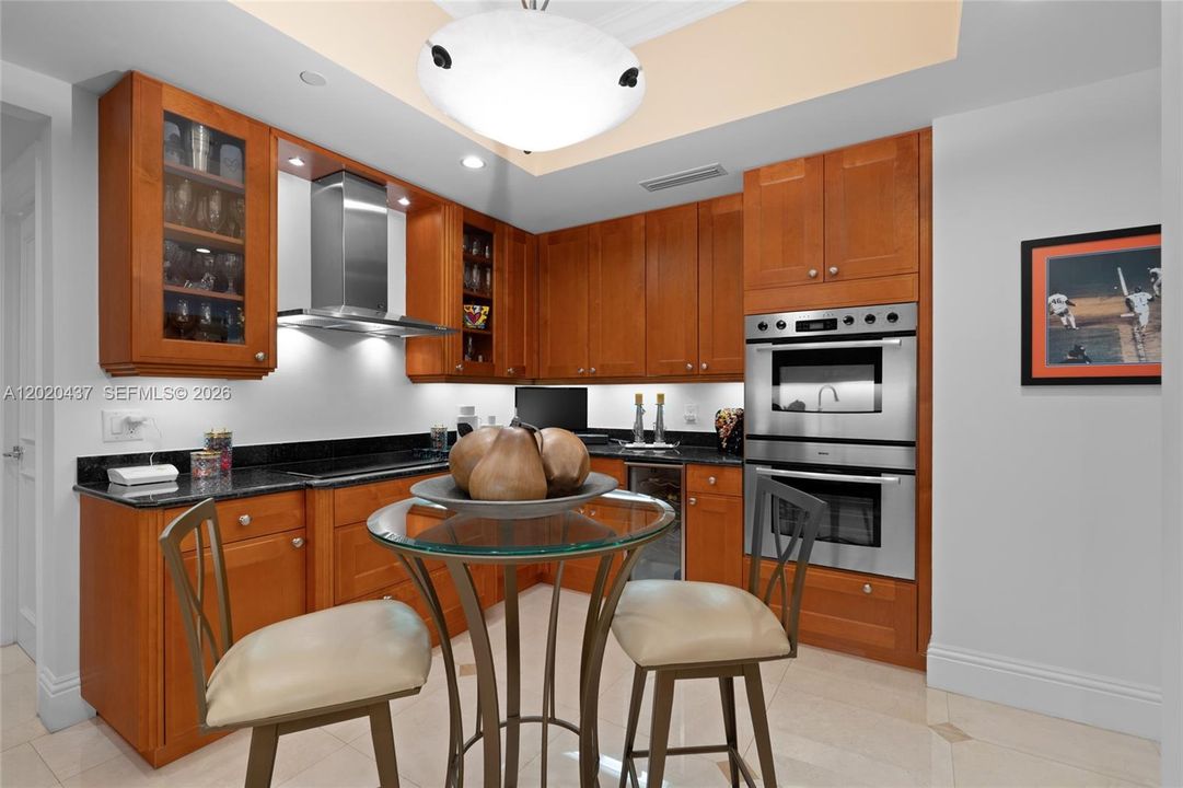 For Sale: $1,800,000 (3 beds, 3 baths, 2733 Square Feet)