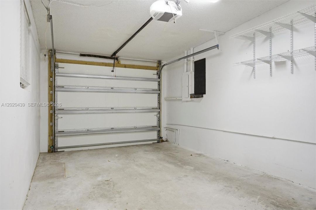 Recientemente alquilado: $3,300 (2 camas, 2 baños, 1483 Pies cuadrados)