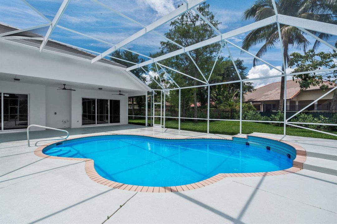 49-web-or-mls-A7405356