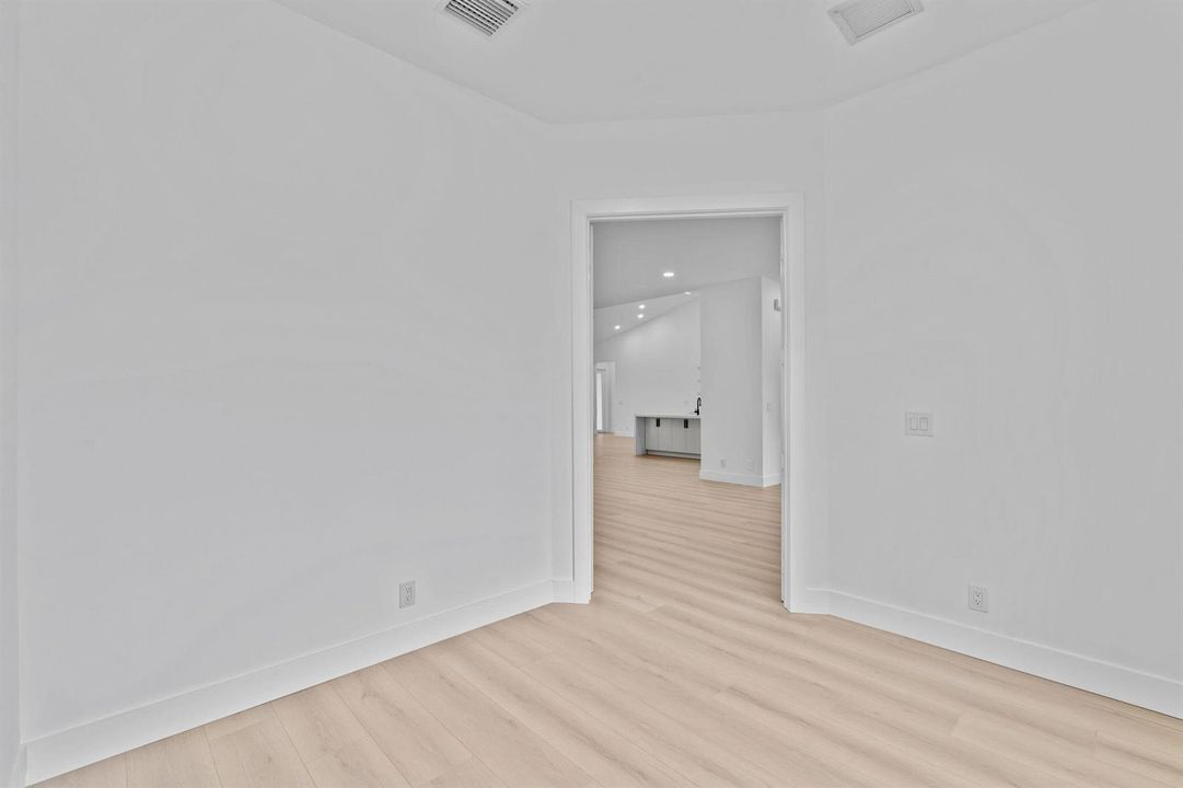 18-web-or-mls-A7405232