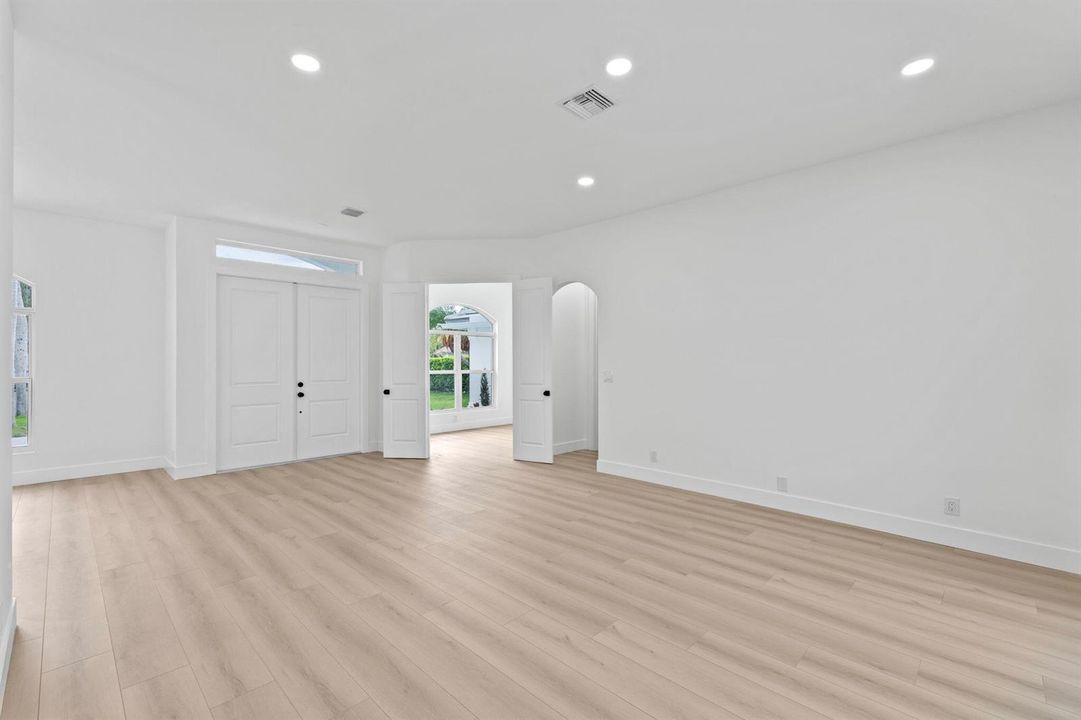 8-web-or-mls-A7405235