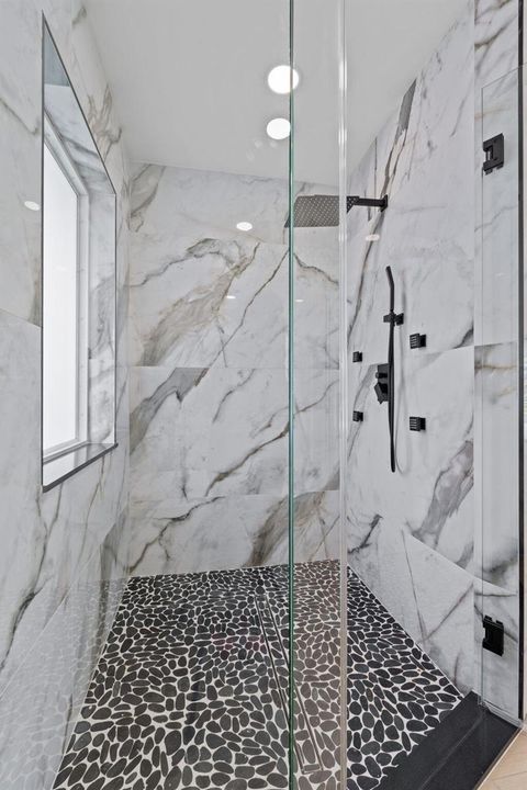 37-web-or-mls-A7405325