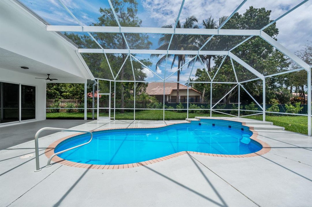 46-web-or-mls-A7405351