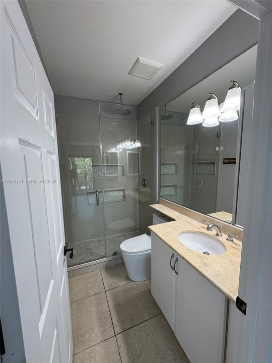 For Sale: $988,000 (3 beds, 3 baths, 1425 Square Feet)