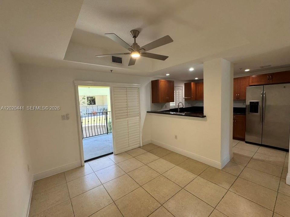 For Sale: $988,000 (3 beds, 3 baths, 1425 Square Feet)