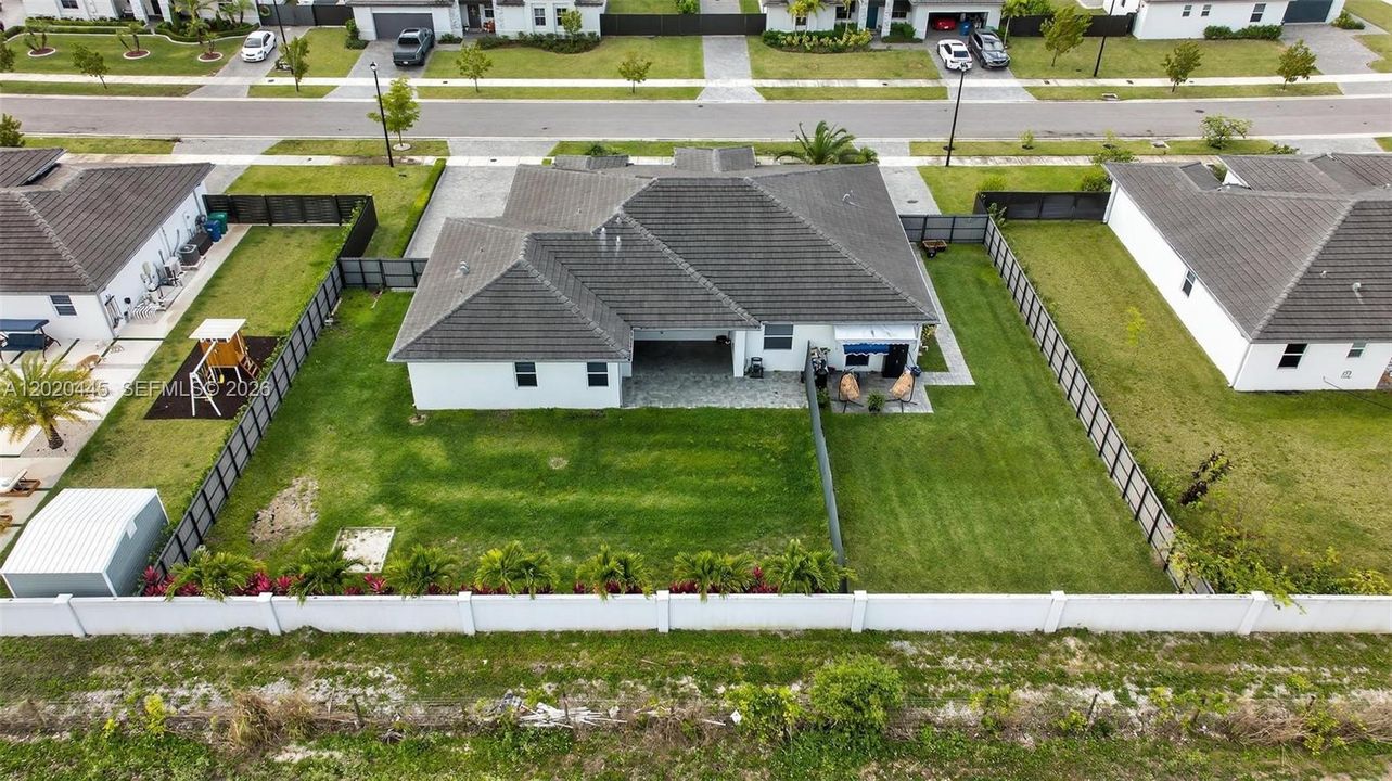 En Venta: $865,000 (4 camas, 3 baños, 2654 Pies cuadrados)