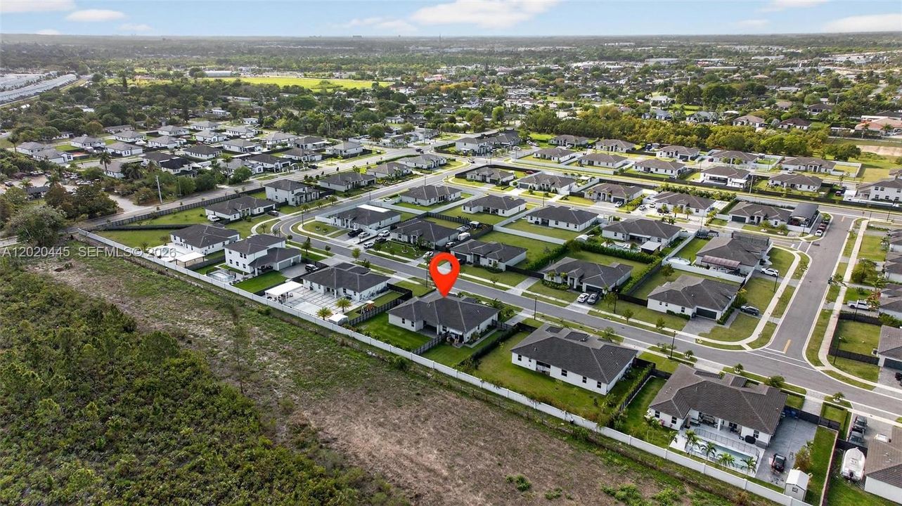 En Venta: $865,000 (4 camas, 3 baños, 2654 Pies cuadrados)